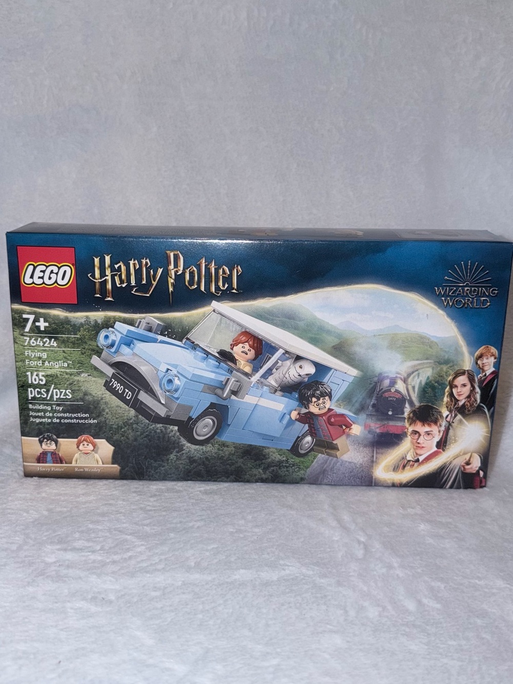LEGO Harry Potter Blue Flying Ford Anglia Building Set